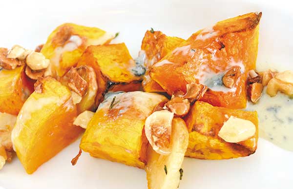 バターナッツカボチャのオーブン焼き ゴルゴンゾーラソース